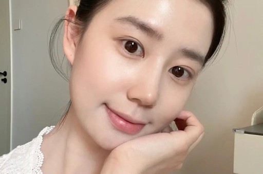 丈夫暴雷后53岁董卿再迎人生噩耗淡出央视原因早已真相大白 丈夫暴雷后53岁董卿再迎人生噩耗淡出央视原因早已真相大白